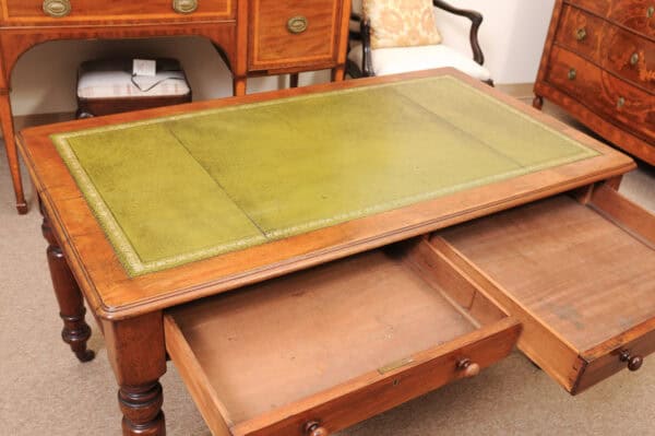 English 19th Century Mahogany Writing Table with Green Leather Top and 2 Drawers and Turned Legs Ending in Brass Caster Feet (Can be raised) - Image 7