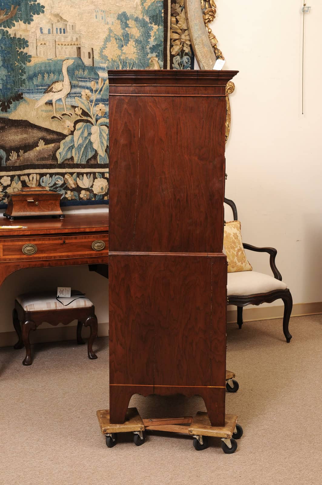 English Early 18th Century Walnut Chest on Chest with String Inlay - Image 4