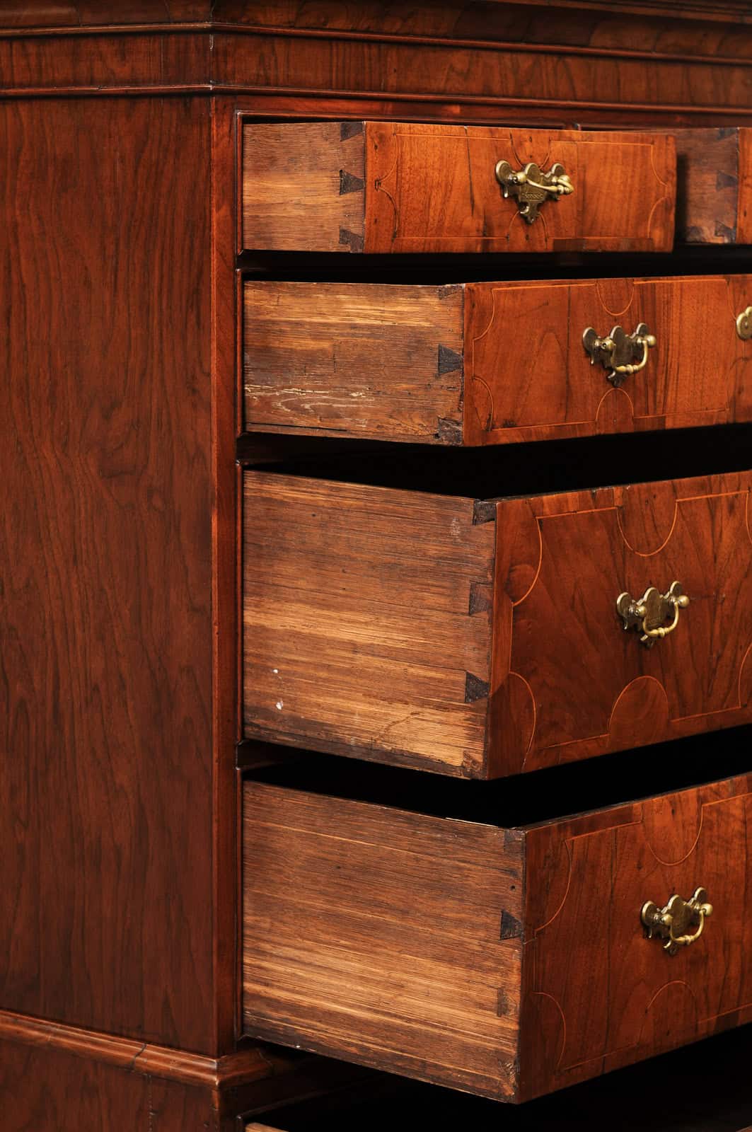 English Early 18th Century Walnut Chest on Chest with String Inlay - Image 7