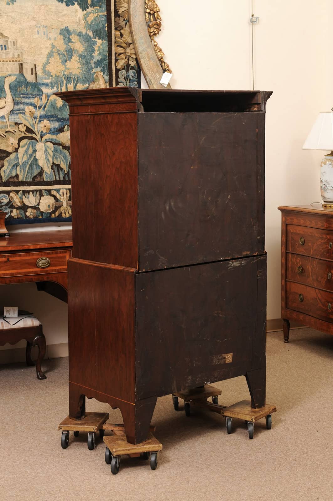 English Early 18th Century Walnut Chest on Chest with String Inlay - Image 11
