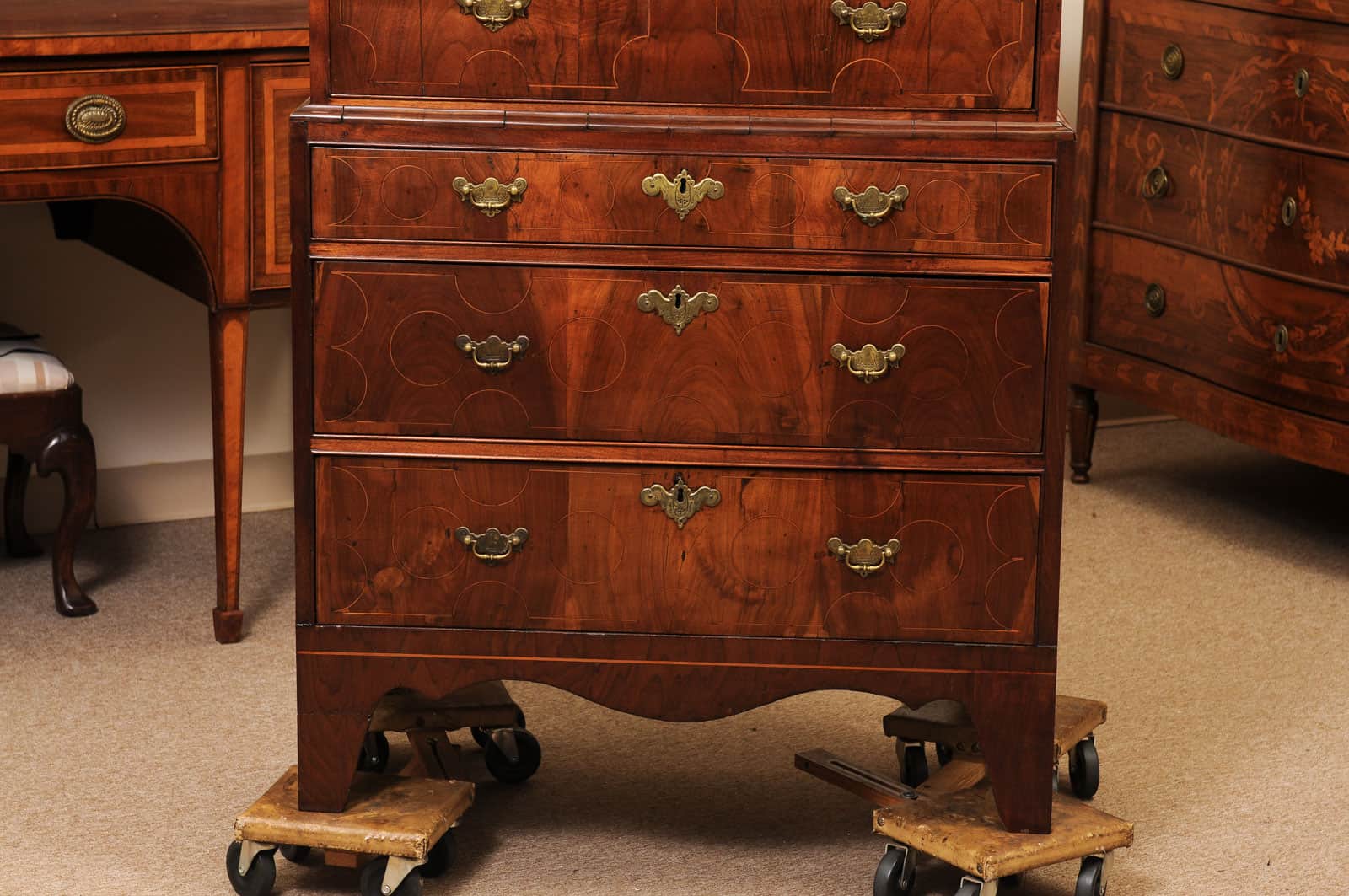 English Early 18th Century Walnut Chest on Chest with String Inlay - Image 16